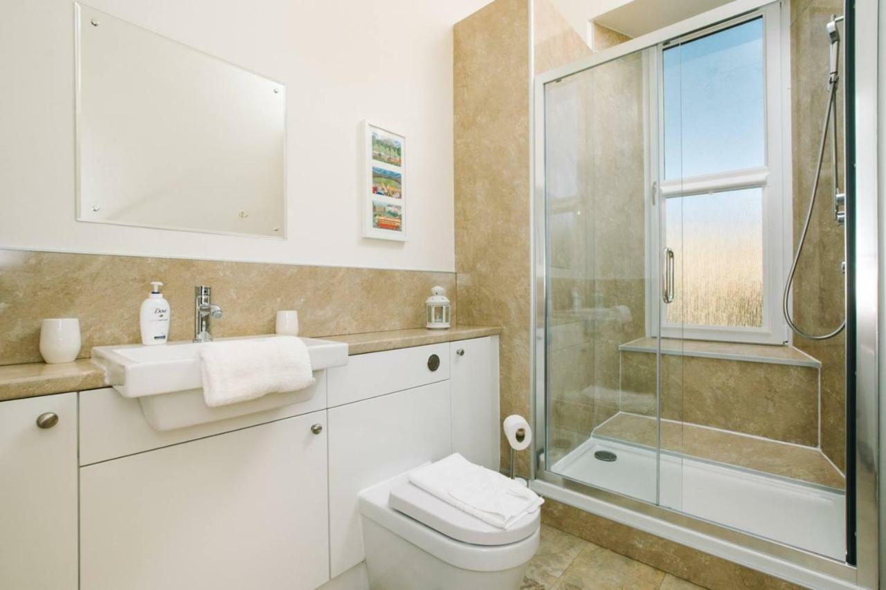 Joivy Great Location! Heart Of City Centre 3Bed Apartment Edimburgo Exterior foto