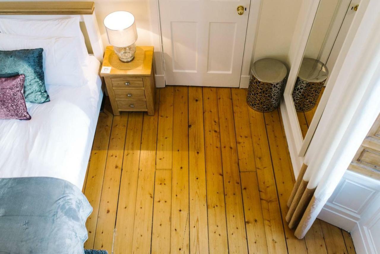 Joivy Great Location! Heart Of City Centre 3Bed Apartment Edimburgo Exterior foto