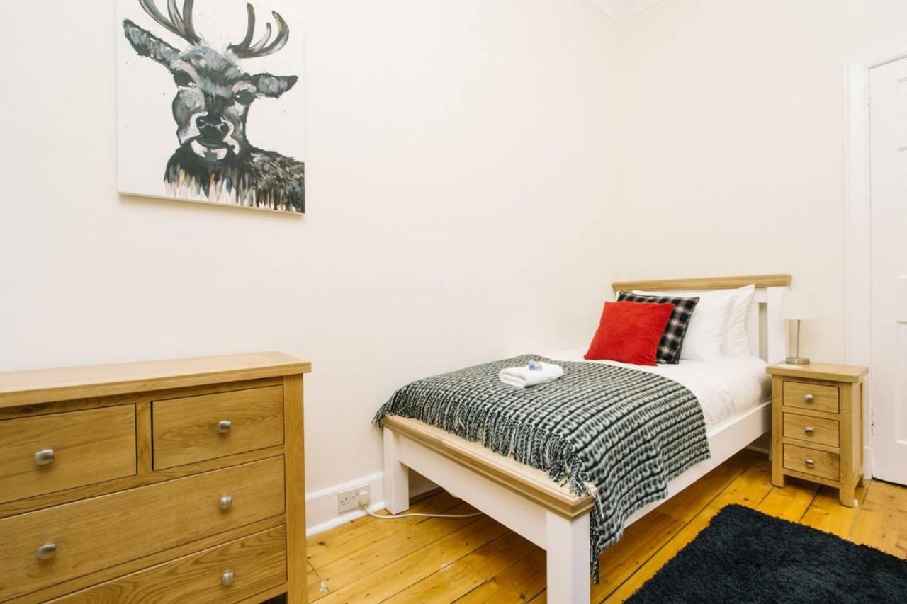 Joivy Great Location! Heart Of City Centre 3Bed Apartment Edimburgo Exterior foto